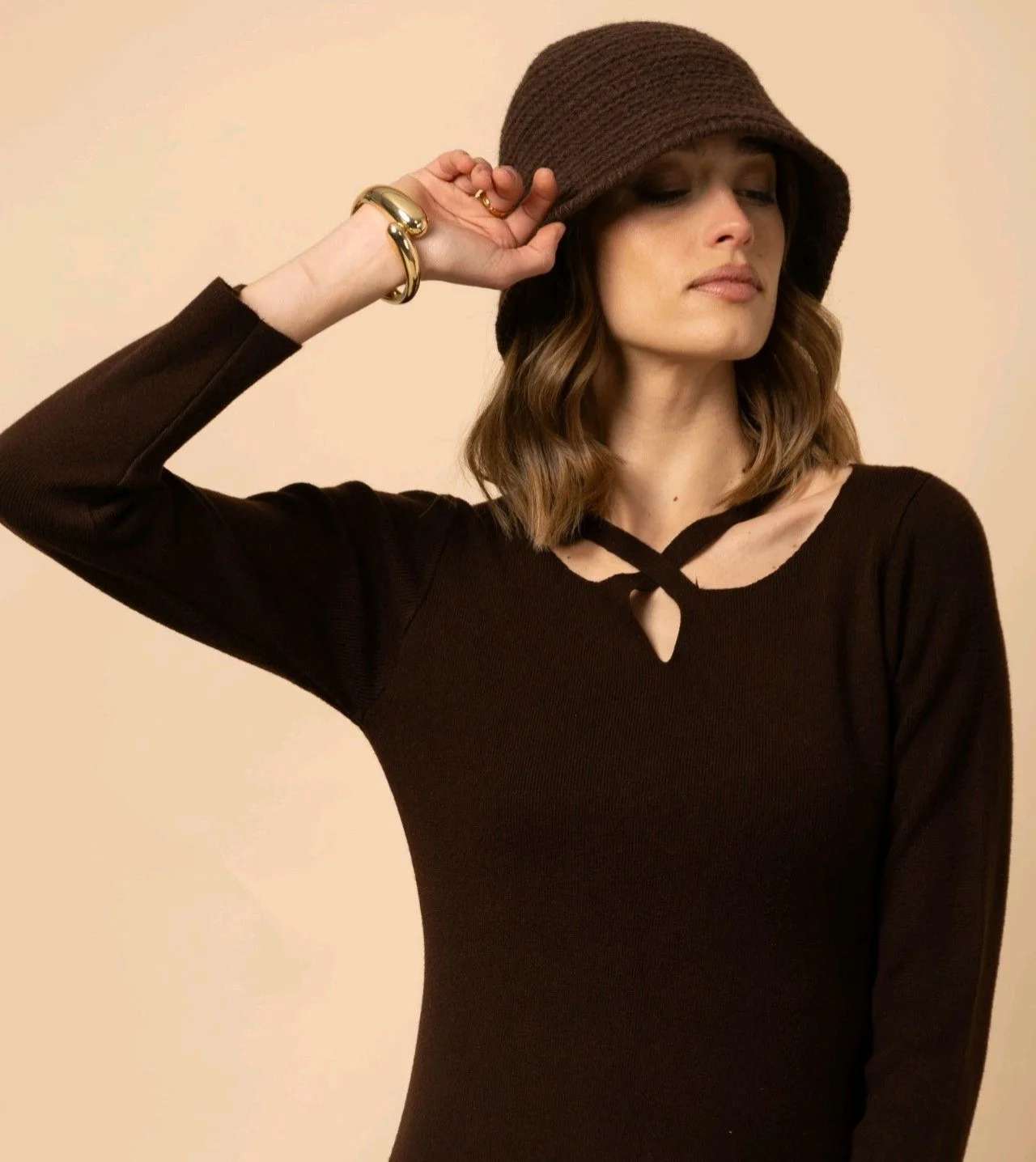 CAPPELLO UNCINETTO marrone